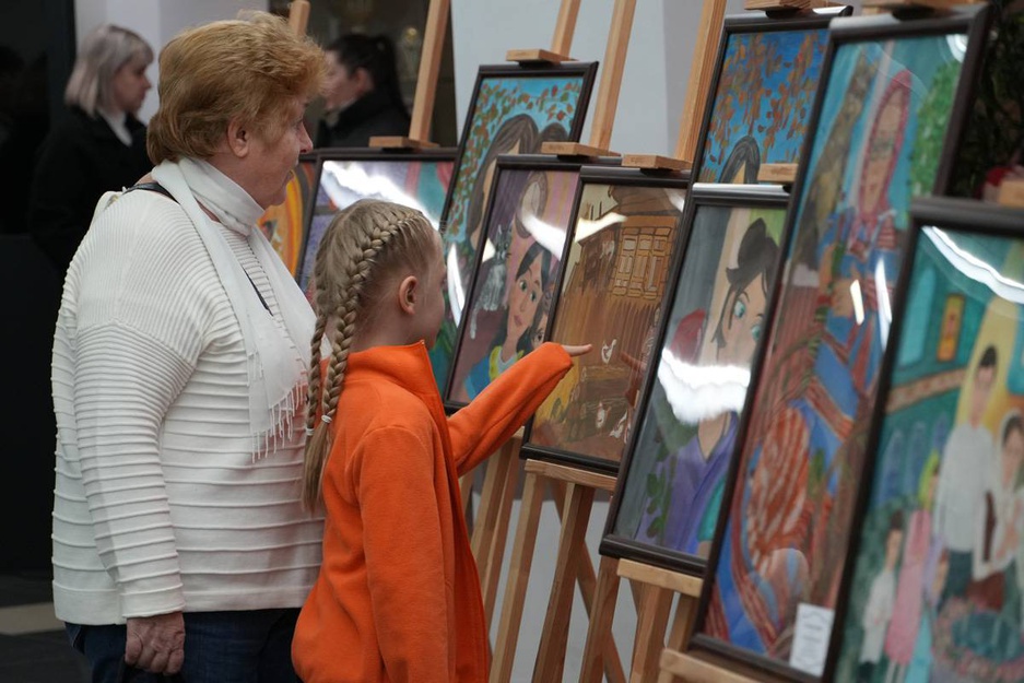 30.11.2025 - ЦКР "Оскол" - Праздничный концерт, посвящённый Дню матери