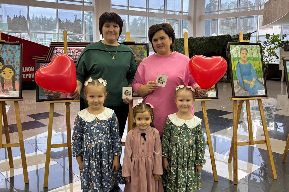 30.11.2025 - ЦКР "Оскол" - Праздничный концерт, посвящённый Дню матери